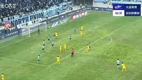 【精彩瞬间！36秒绝杀！特罗萨德梅开二度，阿森纳领先热刺一球，战局风云突变】