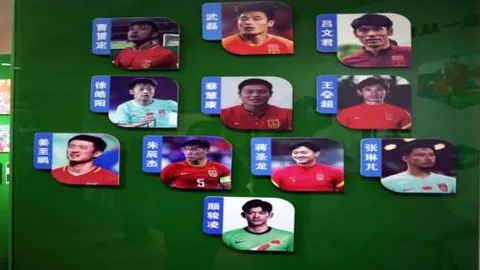 《球场风云，学海无涯：英超新星如何在绿茵与智慧之间绽放光芒》